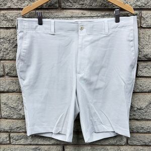 Men's Classic White Stripe Golf Shorts
